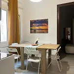 Moon Vista Mare קליארי